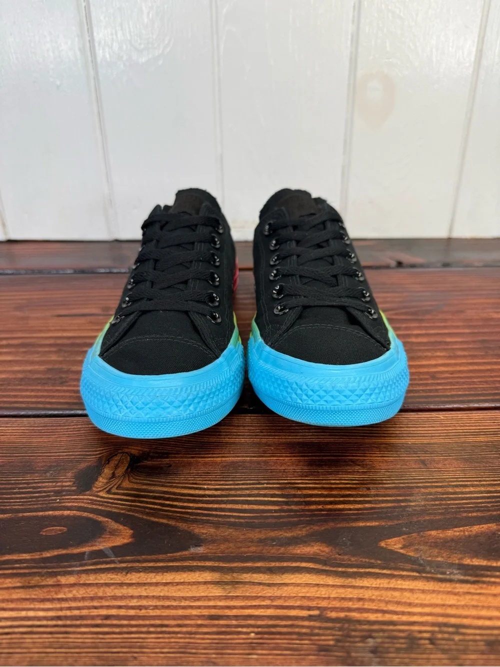 Converse Chuck Taylor All Star Low “Rainbow Sole” – Women’s 7.5 / Men’s 5.5 - Picture 4 of 9
